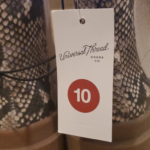 Python Print Combat Boots - Picture 4 of 10